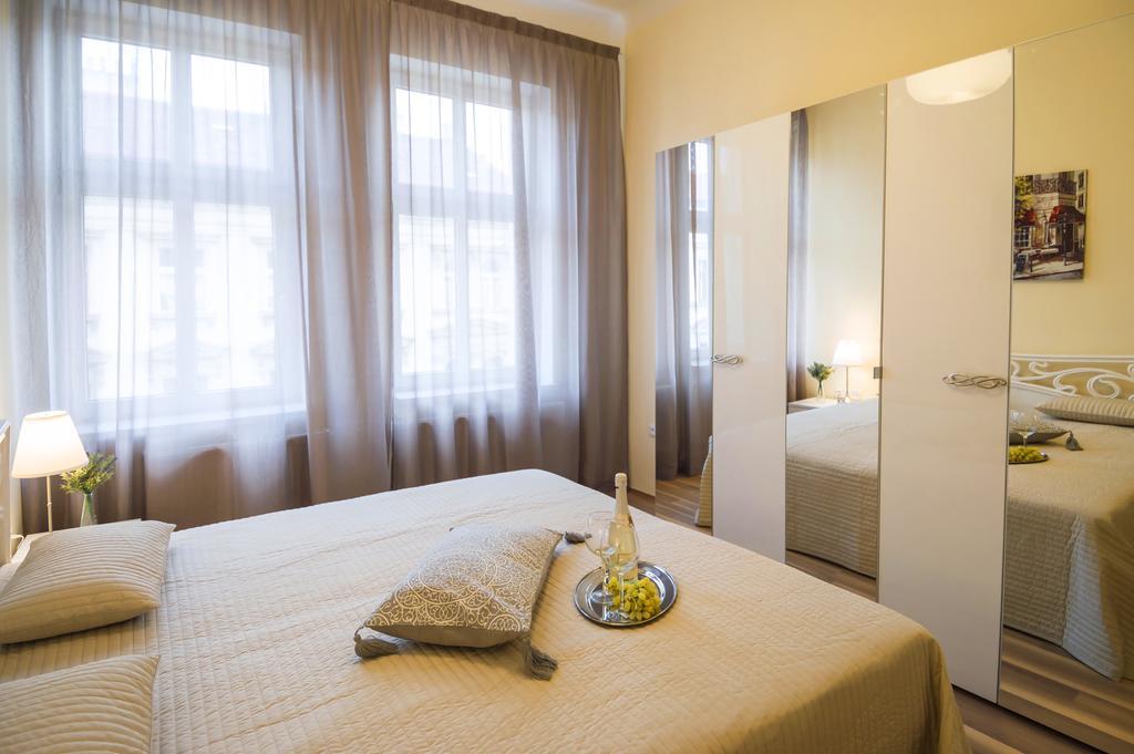 פראג Apartment Za Poricskou Branou מראה חיצוני תמונה